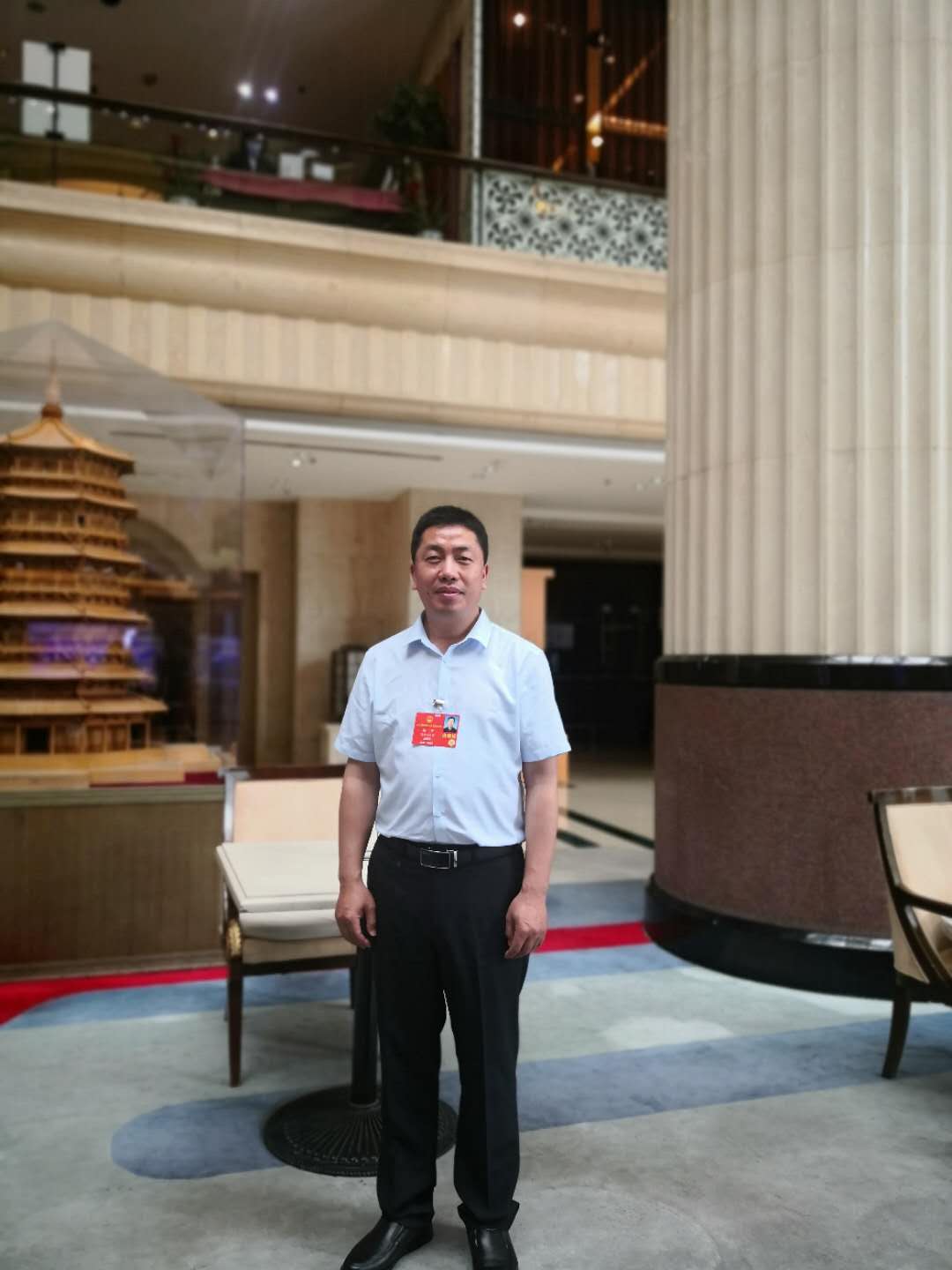 9.全国人大代表、航空工业陕飞部件厂飞机铆接装配钳工赵平